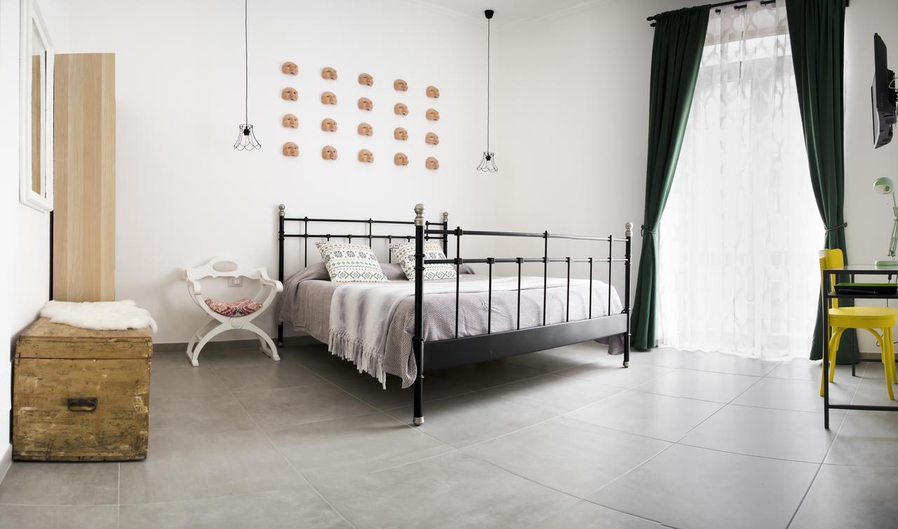 Civico10 Bed & Breakfast Наполи Екстериор снимка